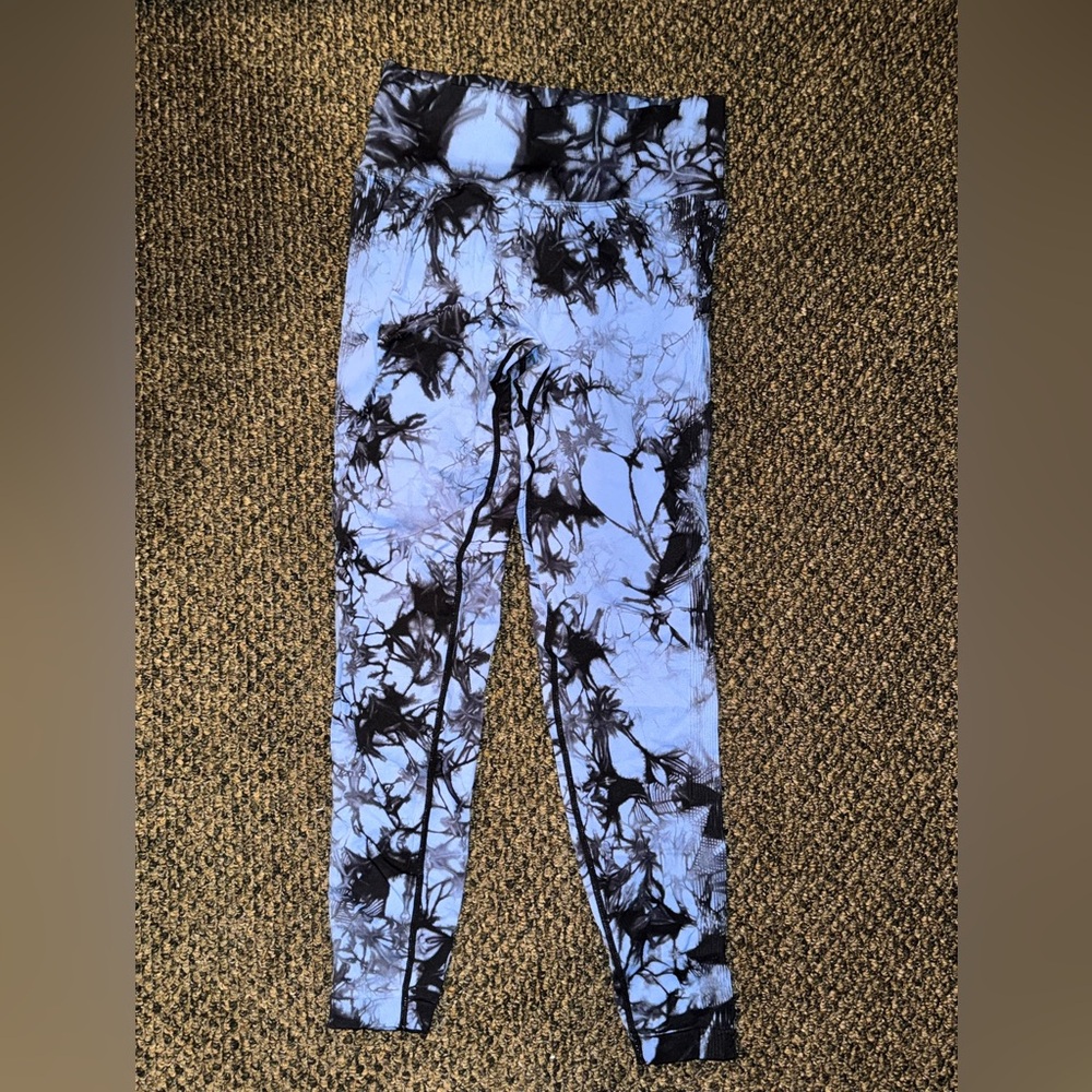 Women’s tye dye leggings size L